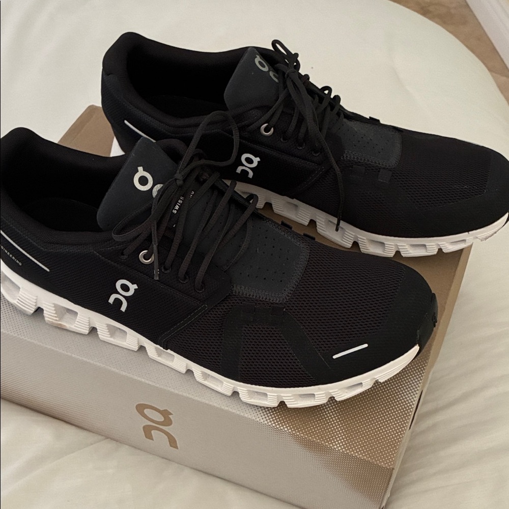 On Men’s Cloud 5 Sneakers 
Men's Black and White Athletic Shoes 12.5 M